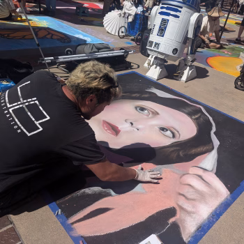 Artist draws Princess Leia at the Pasadena Chalk Festival